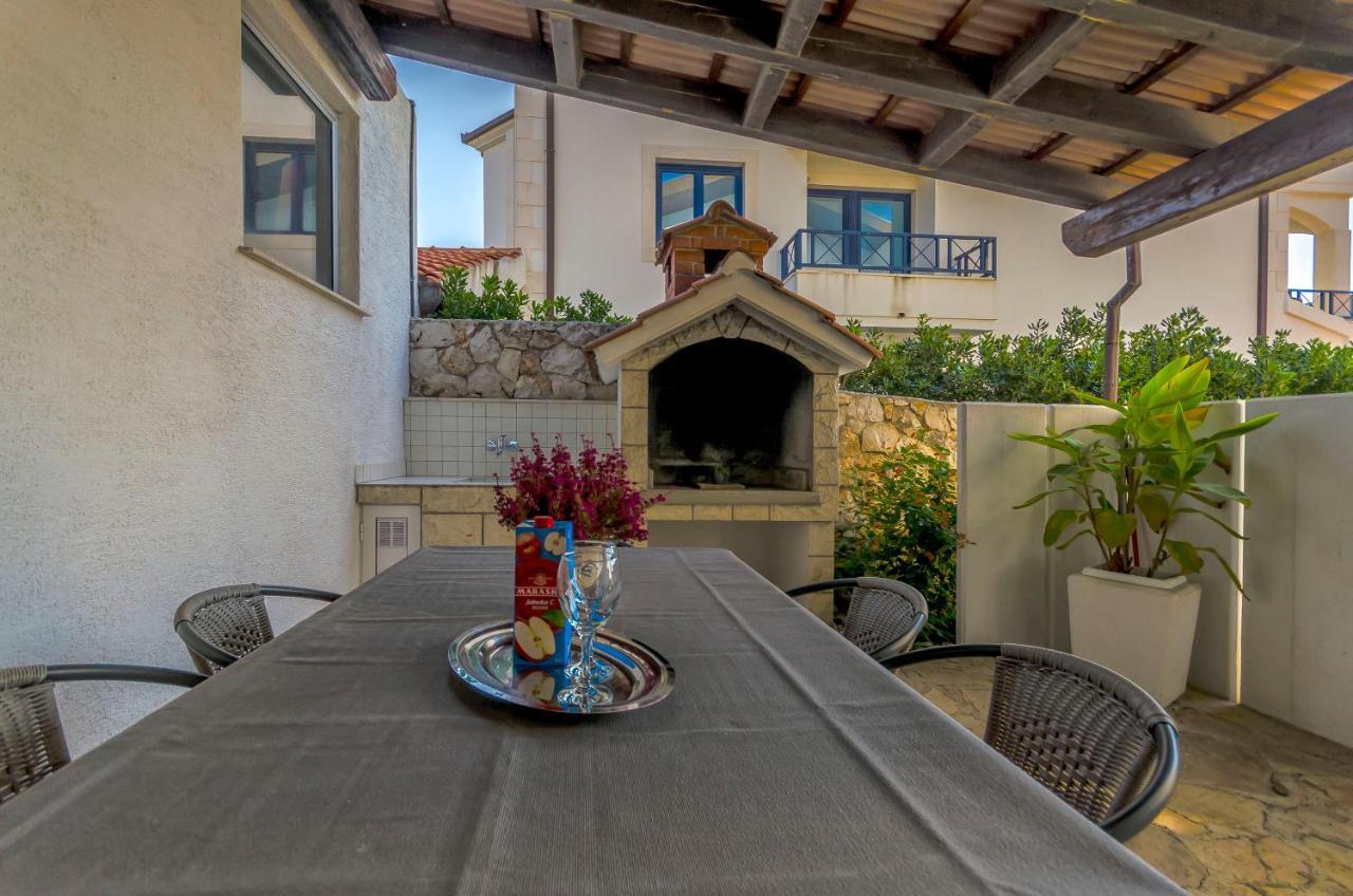 Apartments Mate تروغير المظهر الخارجي الصورة